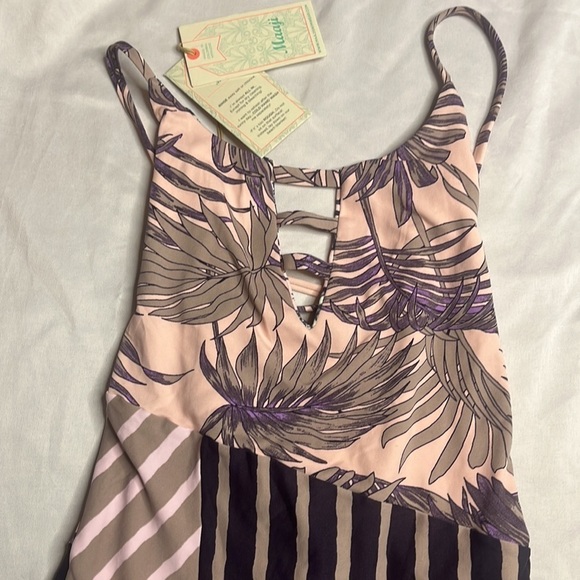 Maaji Women's Standard Bossa Nova Boss Reversible One Piece Swimsuit - Picture 5 of 9